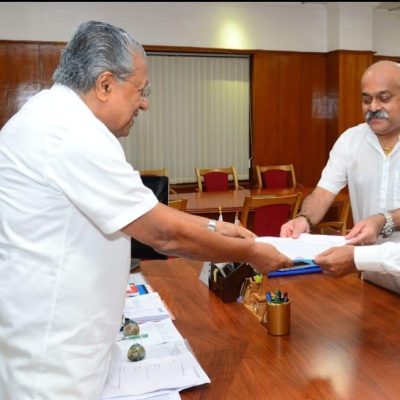 SSS Member Dr Jayakumar state president all Kerala Medical college PTA  presenting  a memorandum  for additional medical careto Hon. CM of Kerala